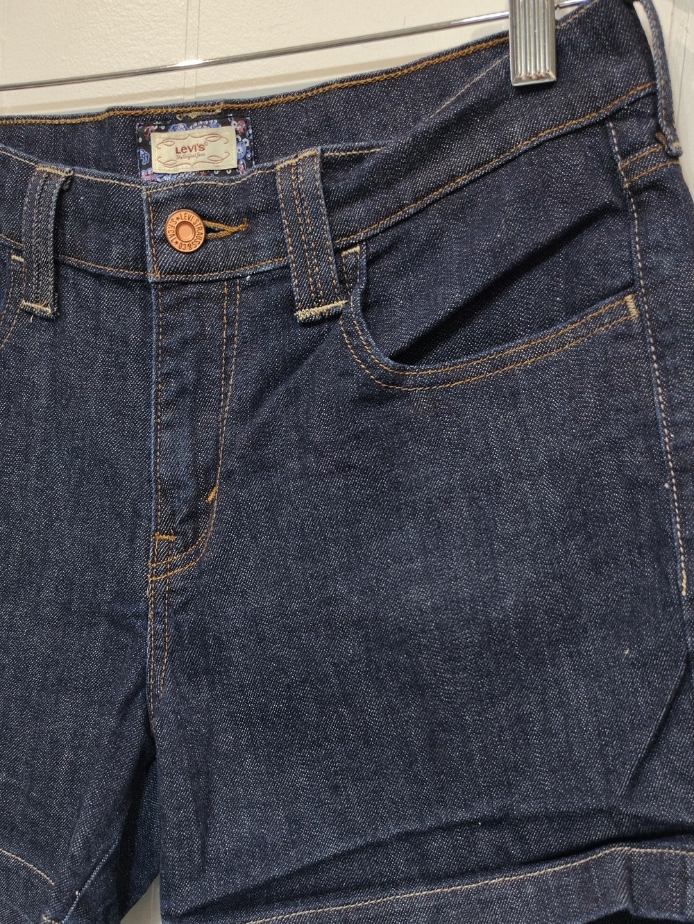 Levi's Original 515 Dark Blue Wash Shorts Spring Summer 5 inch inseam size 6 - Picture 2 of 7